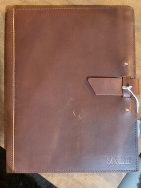 NWT Yale University Classy Professional Leather Padfolio-Graduation Gift